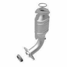 Load image into Gallery viewer, MagnaFlow Direct Fit Catalytic Converter 01-02 Kia Sportage Rear