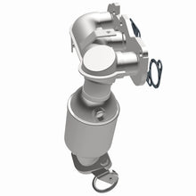 Load image into Gallery viewer, MagnaFlow Direct Fit Catalytic Converter 00-04 Sienna/Avalon 3.0L