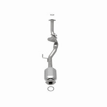 Load image into Gallery viewer, MagnaFlow Direct Fit Catalytic Converter 97-98 Toyota Avalon Camry 3