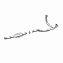 Load image into Gallery viewer, MagnaFlow Direct Fit Catalytic Converter 96 Ford E-Series Van 5.8L