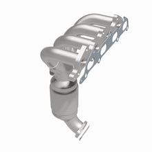 Load image into Gallery viewer, MagnaFlow Direct Fit Catalytic Converter 03-04 Kia Rio 1.6L mani OEM