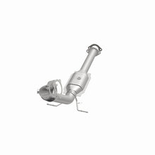 Load image into Gallery viewer, MagnaFlow Direct Fit Catalytic Conv Volvo 05-09 S60 2.4L/2.5L Turbo / 04-06 S80 Turbo/05-07 V70 2.5L