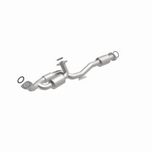 Load image into Gallery viewer, MagnaFlow Direct Fit Catalytic Converter 97-01 Toyota Camry 3.0L / 96-98 Lexus ES300 3.0L