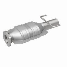 Load image into Gallery viewer, MagnaFlow Direct Fit Catalytic Converter 95-02 Lincoln Continental