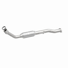 Load image into Gallery viewer, MagnaFlow Direct Fit Catalytic Converter Ranger 95-97