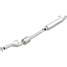 Load image into Gallery viewer, MagnaFlow Direct Fit Catalytic Converter 2002-2006 Sprinter 2500 2.7 L Underbody