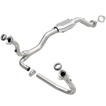 Load image into Gallery viewer, MagnaFlow Direct Fit Catalytic Converter 2000 Chevy Blazer 4.3L 4WD