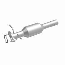 Load image into Gallery viewer, MagnaFlow Direct Fit Catalytic Converter 06 Focus ZX3 2.0/2.3L OEM