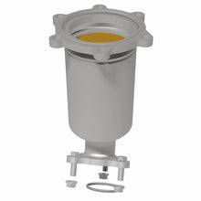 Load image into Gallery viewer, MagnaFlow Direct Fit Catalytic Converter 98-01 Nissan Altima 2.4L (CA Emissions)