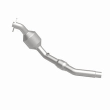 Load image into Gallery viewer, MagnaFlow Direct Fit Catalytic Converter 02-03 Freelander 2.5L