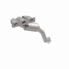 Load image into Gallery viewer, MagnaFlow Direct Fit Catalytic Converter BMW 5 01-03 front