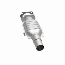 Load image into Gallery viewer, MagnaFlow Direct Fit Catalytic Converter GM 86 87