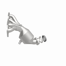Load image into Gallery viewer, MagnaFlow Direct Fit Catalytic Converter 09-14 Sentra 2.0L Manifold