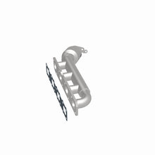 Load image into Gallery viewer, MagnaFlow Direct Fit Catalytic Converter 07 Titan 5.6L D/S manif OEM