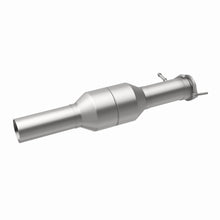 Load image into Gallery viewer, MagnaFlow Direct Fit Catalytic Converter 03-05 Ford F250/350 SD 6.0