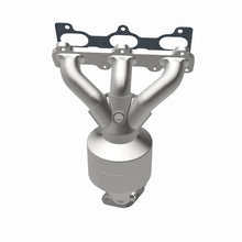Load image into Gallery viewer, MagnaFlow DF Cat. Conv05-06 Hyundai Santa Fe/05-09 Tucson / 05-08 Kia Sportage D/S Manifold
