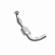 Load image into Gallery viewer, MagnaFlow Direct Fit Catalytic Converter 00-04 Ford E150 4.6L Driver Side