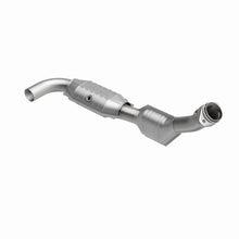 Load image into Gallery viewer, MagnaFlow Direct Fit Catalytic Converter 00-01 Ford F-150 4.6L 2wd