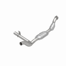 Load image into Gallery viewer, MagnaFlow Direct Fit Catalytic Converter 01 Ford Trucks 4.6L