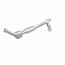 Load image into Gallery viewer, MagnaFlow Direct Fit Catalytic Converter 97-98 Ford Trucks 5.4L