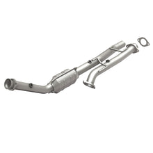 Load image into Gallery viewer, MagnaFlow Direct Fit Catalytic Converter 97-01 Explorer-Mountaineer