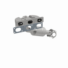 Load image into Gallery viewer, MagnaFlow Direct Fit Catalytic Converter BMW 5 04-05 Rear Mani