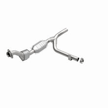 Load image into Gallery viewer, MagnaFlow Direct Fit Catalytic Converter 99 Ford F-150 4.6L
