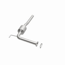 Load image into Gallery viewer, MagnaFlow Direct Fit Catalytic Converter 1993/1995 Volkswagen EuroVan 2.5L