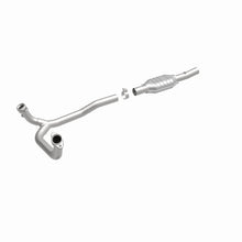 Load image into Gallery viewer, MagnaFlow Direct Fit Catalytic Converter 96 Ford E-Series Van 5.8L