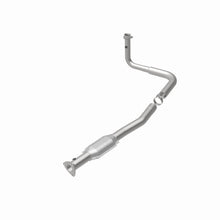 Load image into Gallery viewer, MagnaFlow Direct Fit Catalytic Converter 97-00 GM Van 5.7L Lf