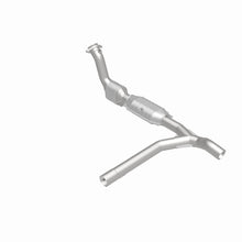 Load image into Gallery viewer, MagnaFlow Direct Fit Catalytic Converter 99-00 Ford Exped 4.6L