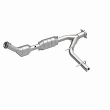 Load image into Gallery viewer, MagnaFlow Direct Fit Catalytic Converter 03-04 Exped 4.6L Passenger Side OEM