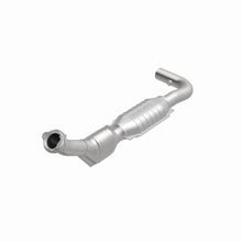 Load image into Gallery viewer, MagnaFlow Direct Fit Catalytic Converter 99-00 Ford Trucks 5.4L