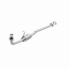 Load image into Gallery viewer, MagnaFlow Direct Fit Catalytic Converter 95-96 Geo Metro 1.0L
