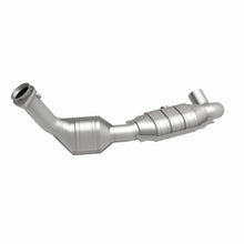Load image into Gallery viewer, MagnaFlow Direct Fit Catalytic Converter 01 Ford Trucks 4.6L
