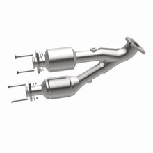 Load image into Gallery viewer, MagnaFlow Direct Fit Catalytic Converter 00-01 Cherokee 4L frt OEM