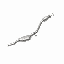Load image into Gallery viewer, MagnaFlow Direct Fit Catalytic Converter 03 Volkswagen Passat 2.8L