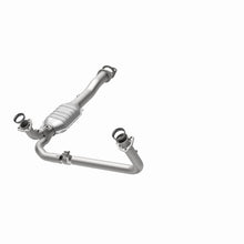 Load image into Gallery viewer, MagnaFlow Direct Fit Catalytic Converter GM 1500/2500/3500 Truck 96-