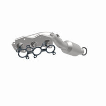 Load image into Gallery viewer, MagnaFlow Direct Fit Catalytic Conv California Grade 06-09 Lexus IS250 2.5L / 06-13 Lexus IS350 3.5L