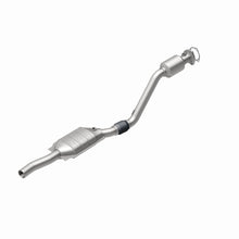 Load image into Gallery viewer, MagnaFlow Direct Fit Catalytic Converter 03 Volkswagen Passat 2.8L