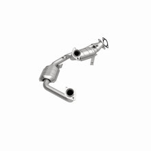 Load image into Gallery viewer, MagnaFlow Direct Fit Catalytic Converter Taurus 96-99 3.0L