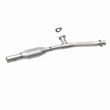 Load image into Gallery viewer, MagnaFlow Direct Fit Catalytic Converter 03 Ram 2500 2WD 5.7L OEM