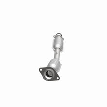 Load image into Gallery viewer, MagnaFlow Direct Fit Catalytic Converter 07-12 Nissan Versa 1.8L