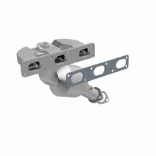 Load image into Gallery viewer, MagnaFlow Direct Fit Catalytic Converter 99-00 BMW Z3 L6 2.8L Rear Manifold