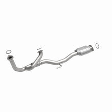 Load image into Gallery viewer, MagnaFlow Direct Fit Catalytic Converter 97-98 Toyota Avalon Camry 3