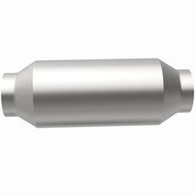 Load image into Gallery viewer, MagnaFlow Universal Catalytic Converter 2.5 inch C/C spun body
