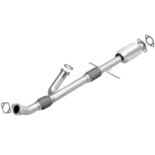 Load image into Gallery viewer, MagnaFlow Direct Fit Catalytic Converter 00 Hyundai Sonata 2.5L