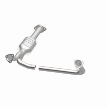 Load image into Gallery viewer, MagnaFlow Direct Fit Catalytic Converter 1995 Chevrolet G10/G20/G30 4.3L/5.0L/5.7L