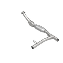 Load image into Gallery viewer, MagnaFlow Direct Fit Catalytic Converter 99-00 Ford Trucks 5.4L