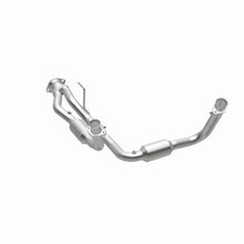 Load image into Gallery viewer, MagnaFlow Direct Fit Catalytic Converter 05-06 Jeep Grand Cherokee 3.7L Y-Pipe Assy (49 State)